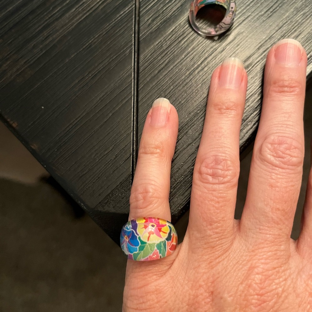 Colorful Floral Resin Rings - Picture 3 of 4